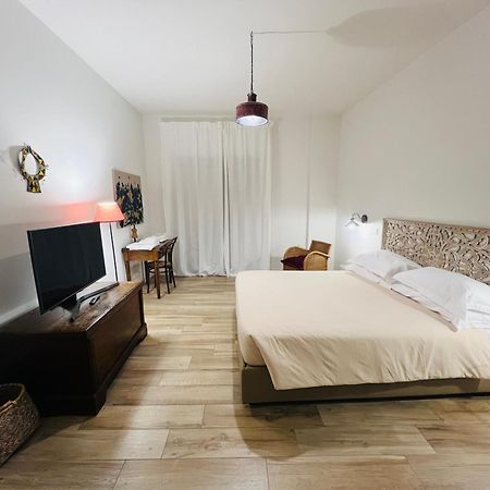 Bellhome 1 - Elegante Appartamento Nel Centro Di Bari Ngoại thất bức ảnh