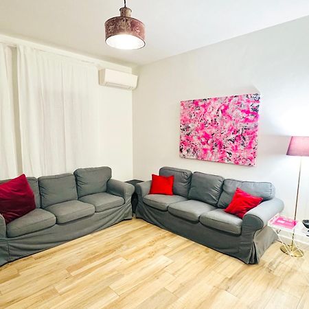 Bellhome 1 - Elegante Appartamento Nel Centro Di Bari Ngoại thất bức ảnh