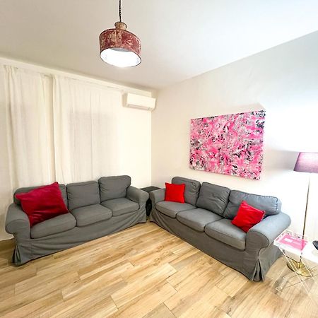 Bellhome 1 - Elegante Appartamento Nel Centro Di Bari Ngoại thất bức ảnh