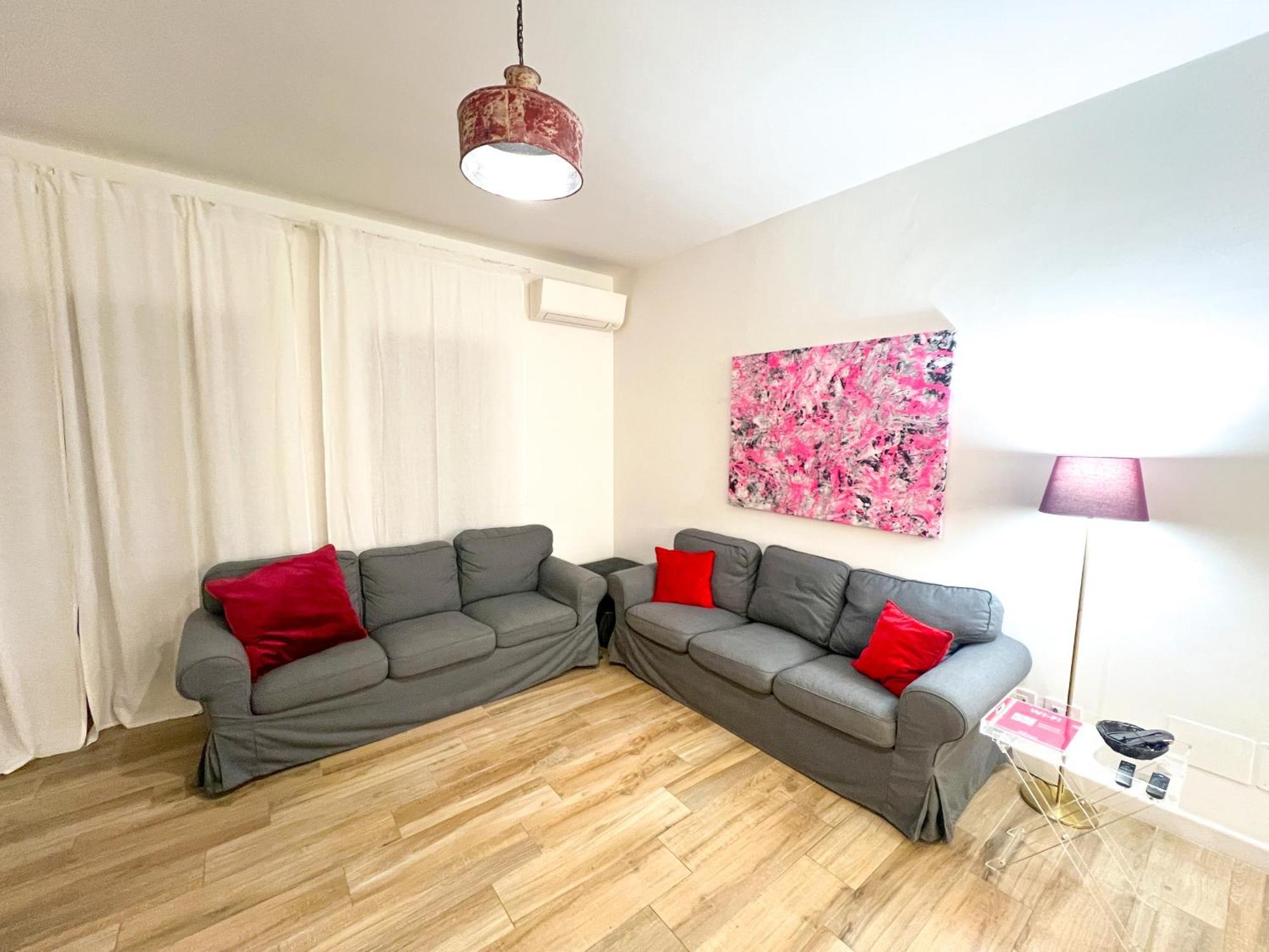 Bellhome 1 - Elegante Appartamento Nel Centro Di Bari Ngoại thất bức ảnh